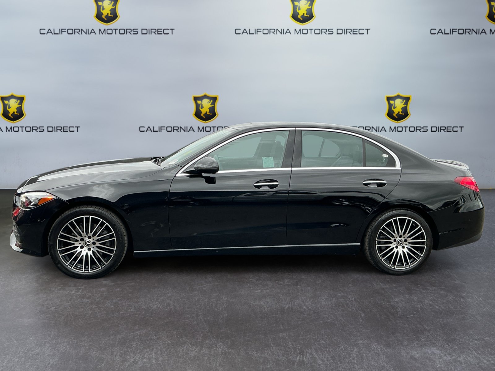 Used 2025 Mercedes-Benz C 300 Sedan image 8