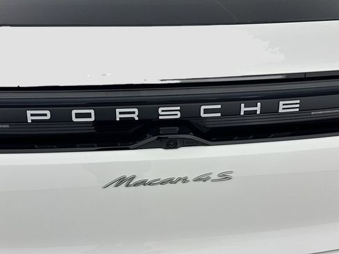 New 2026 Porsche Macan 4S Electric AWD/4WD image 35