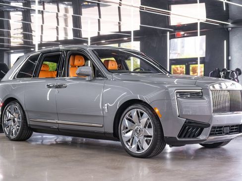 Used 2026 Rolls-Royce Cullinan AWD/4WD image 3