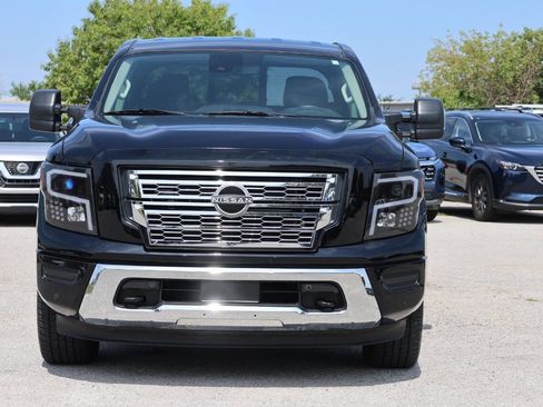Used 2024 Nissan Titan SV w/ SV Utility Package image 2