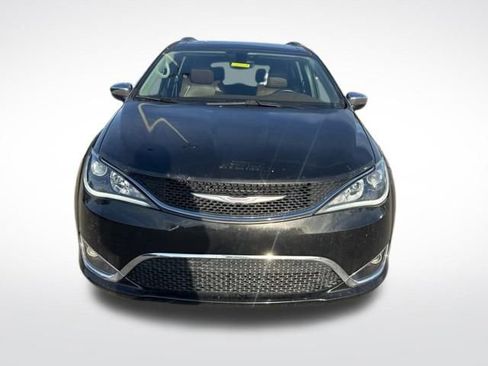 Used 2017 Chrysler Pacifica Limited w/ UConnect Theater Package image 7