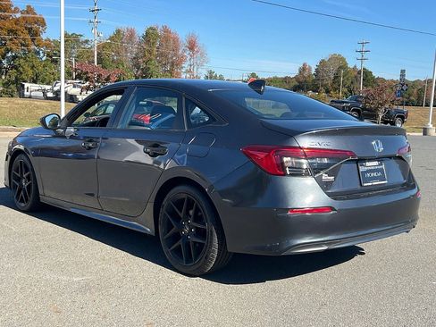 Used 2022 Honda Civic Sport image 4