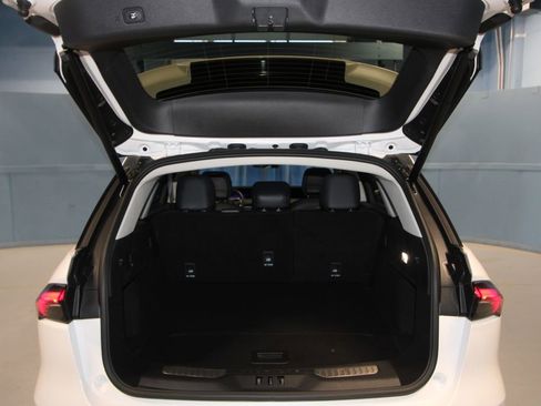 Used 2025 Lincoln Nautilus Premier w/ Equipment Group 102A AWD/4WD image 42