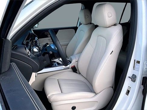 New 2026 Mercedes-Benz GLB 250 4MATIC image 12