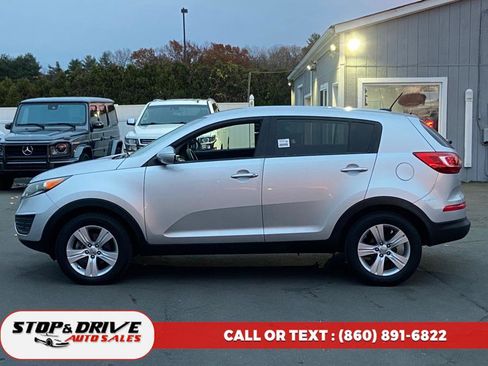 Used 2013 Kia Sportage LX image 2
