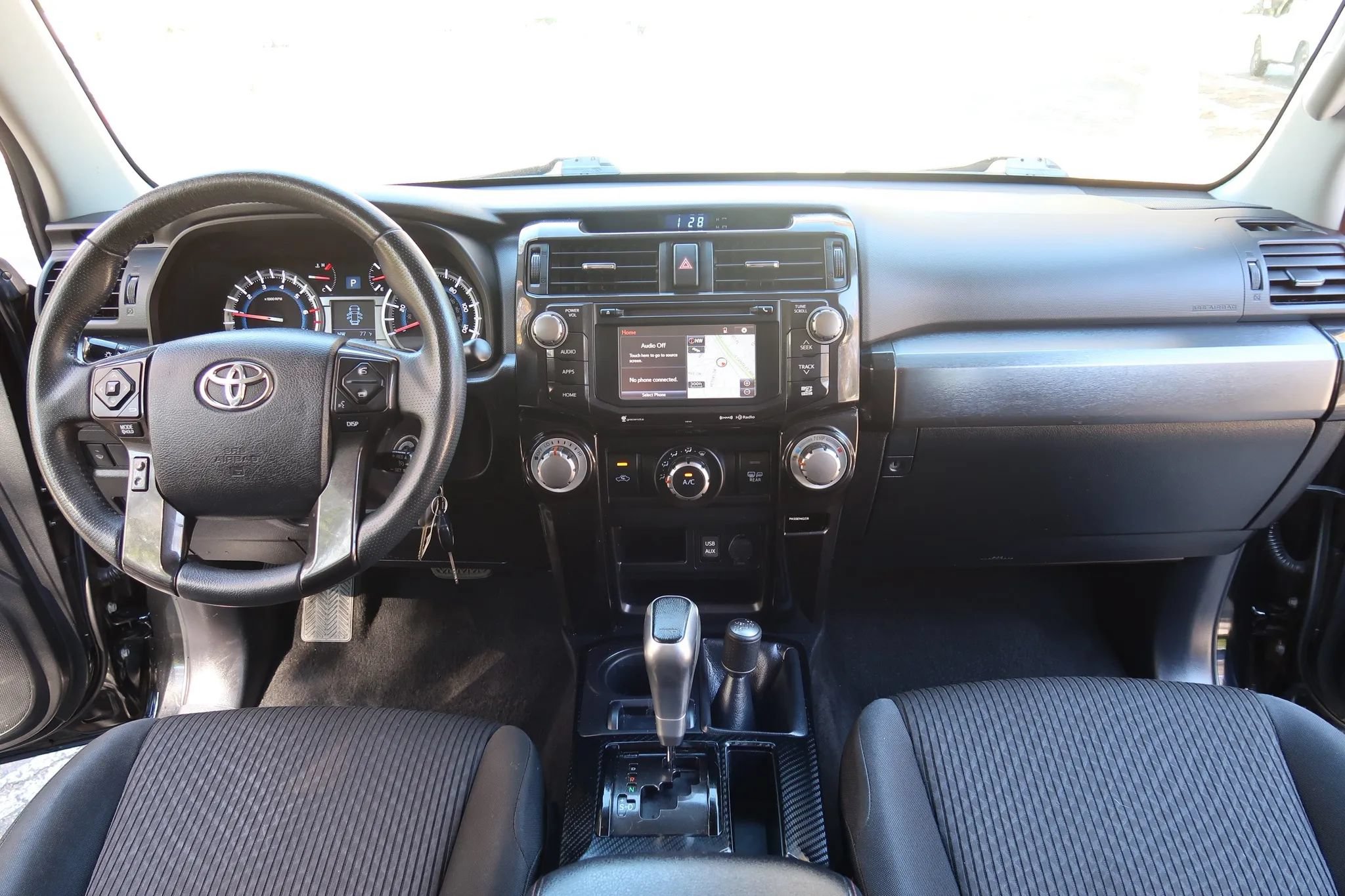 Used 2018 Toyota 4Runner TRD Off-Road AWD/4WD image 21