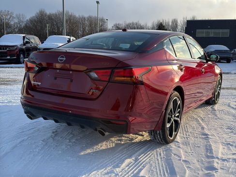 Certified 2024 Nissan Altima 2.5 SR w/ SR Premium Package image 5
