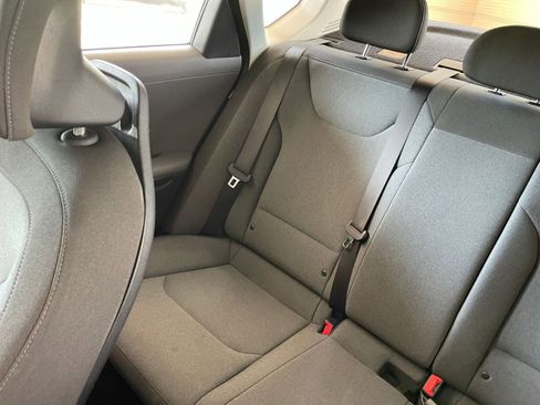 Used 2025 Kia K4 LXS image 38