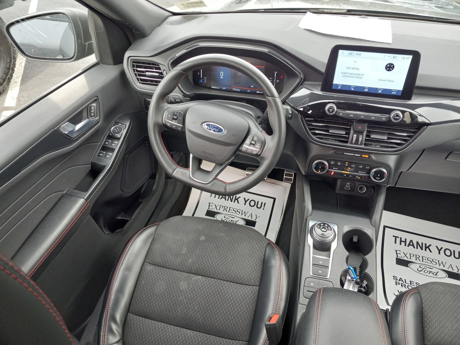 Used 2024 Ford Escape ST-Line w/ Cold Weather Package FWD image 15