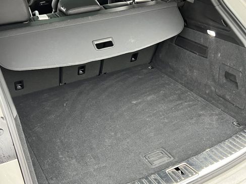 Certified 2022 Porsche Cayenne Platinum Edition image 20