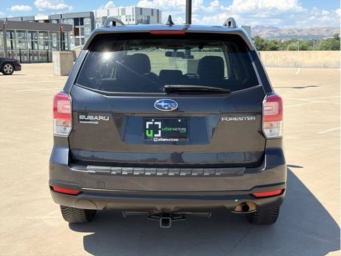 Used 2018 Subaru Forester 2.5i Premium w/ All-Weather Package AWD/4WD image 12