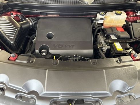 Used 2023 Chevrolet Traverse LT FWD image 31