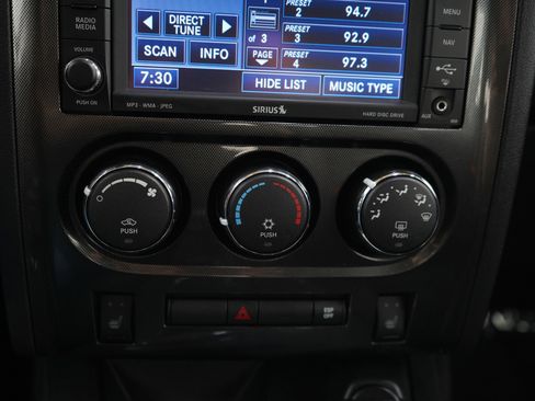 Used 2009 Dodge Challenger SRT8 RWD image 22