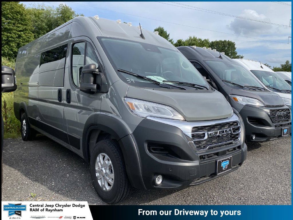 Used 2025 RAM ProMaster 3500 w/ Quick Order Package 22H SLT+ FWD image 1