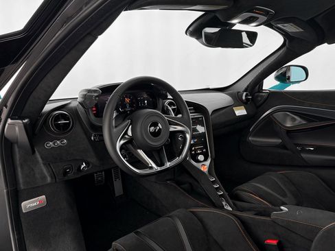 New 2026 McLaren 750S image 16