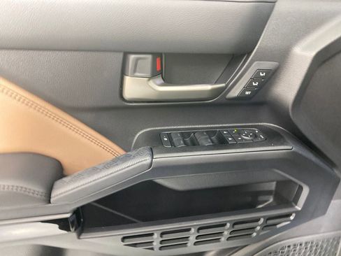 New 2025 Toyota 4Runner Limited image 12