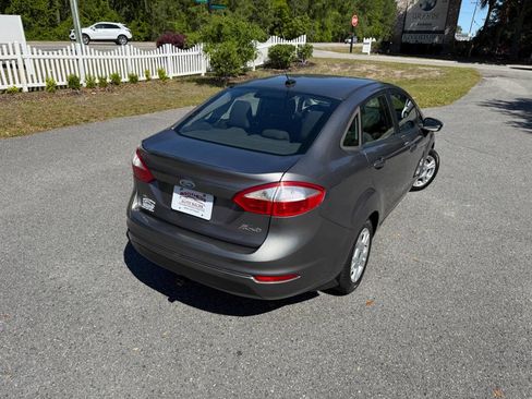 Used 2014 Ford Fiesta SE image 41