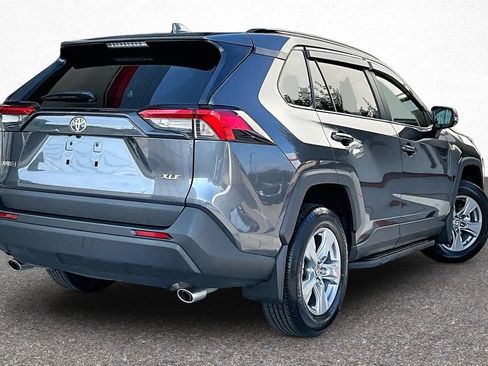 Used 2025 Toyota RAV4 XLE w/ Convenience Package FWD image 9