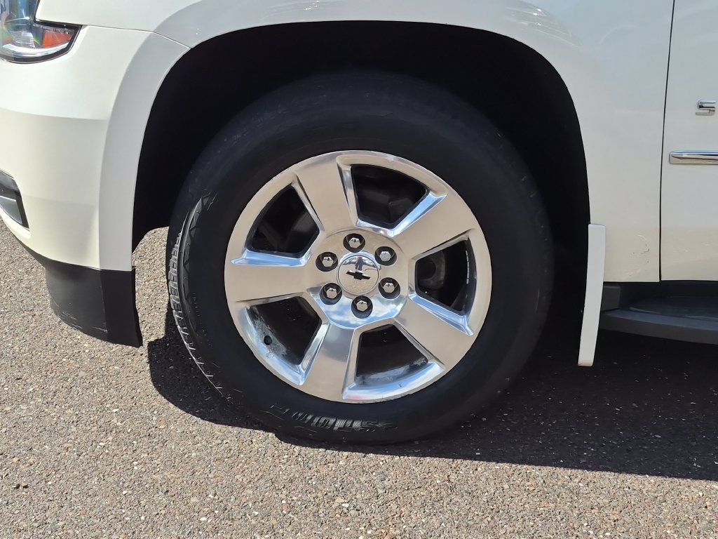 Used 2015 Chevrolet Suburban LT AWD/4WD image 17