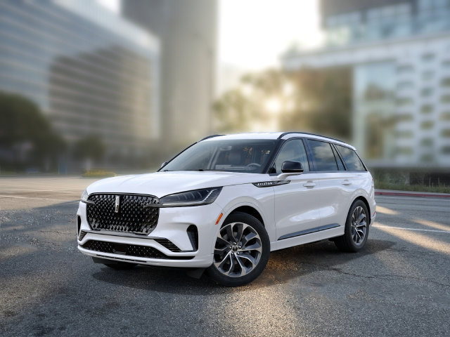 New 2027 Lincoln Aviator AWD image 2