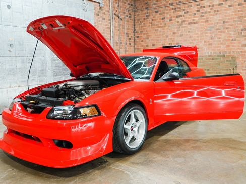 Used 2000 Ford Mustang Cobra RWD image 27