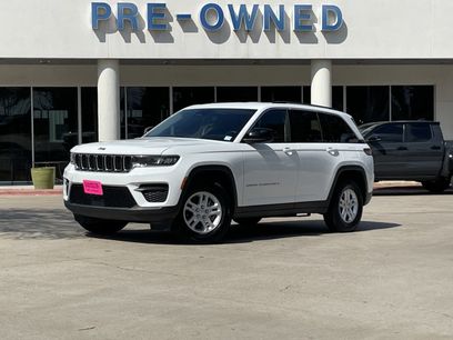 Used 2023 Jeep Grand Cherokee Laredo