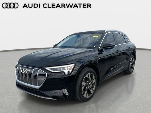 Used 2022 Audi e-tron Premium Plus image 1