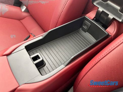 Used 2025 Porsche 718 Boxster S RWD image 36