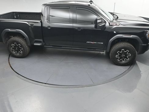 Used 2024 GMC Sierra 2500 AT4X AWD/4WD image 34