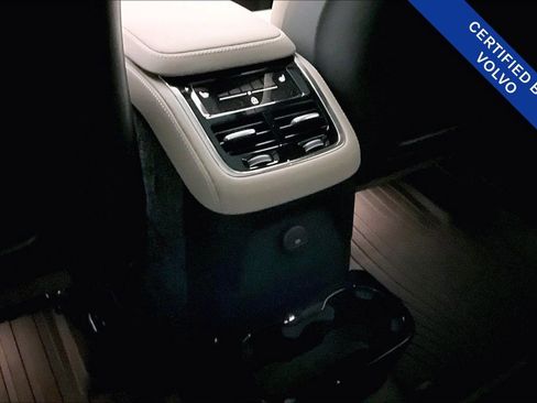 Used 2025 Volvo XC90 T8 Ultra image 31