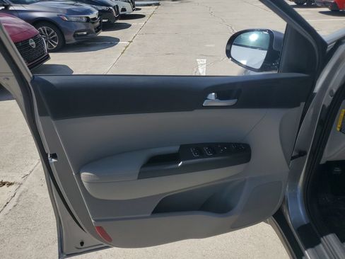 Used 2021 Kia Sportage LX w/ LX Fwd Popular Package image 26