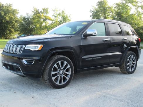 Used 2017 Jeep Grand Cherokee Overland AWD/4WD image 2