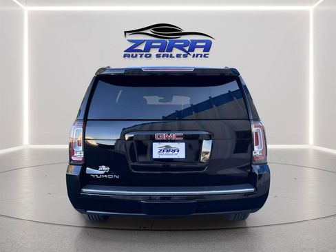 Used 2018 GMC Yukon SLT w/ HD Trailering Package image 5