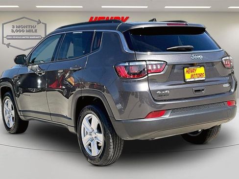 Used 2022 Jeep Compass Latitude image 4