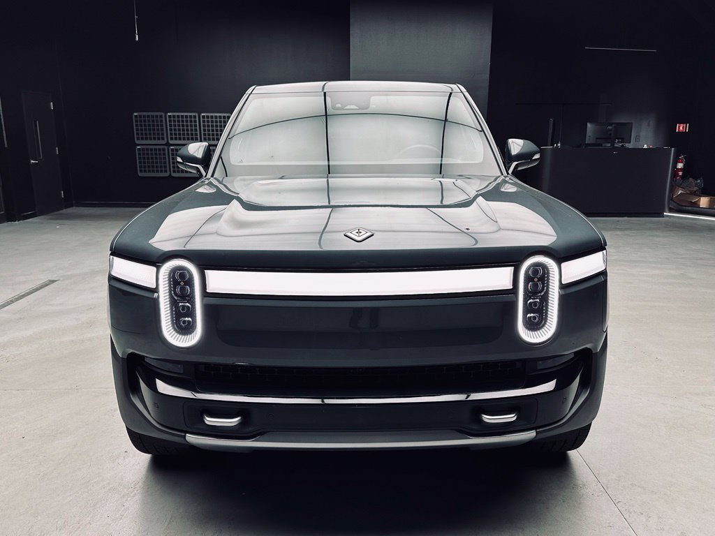 Used 2022 Rivian R1T Adventure AWD/4WD image 12