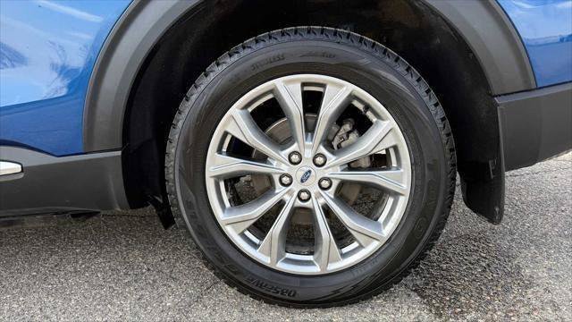 Used 2022 Ford Explorer Limited w/ Equipment Group 301A AWD/4WD image 30