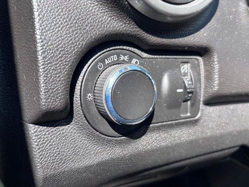 Used 2016 Chevrolet Trax LT w/ LT Convenience Package FWD image 10