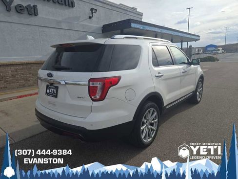 Used 2016 Ford Explorer Limited image 3