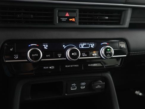 Used 2023 Honda Pilot EX-L image 25