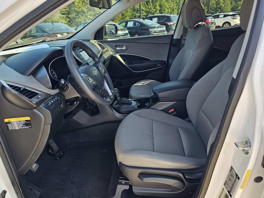 Used 2017 Hyundai Santa Fe Sport w/ Cargo Package AWD/4WD image 22