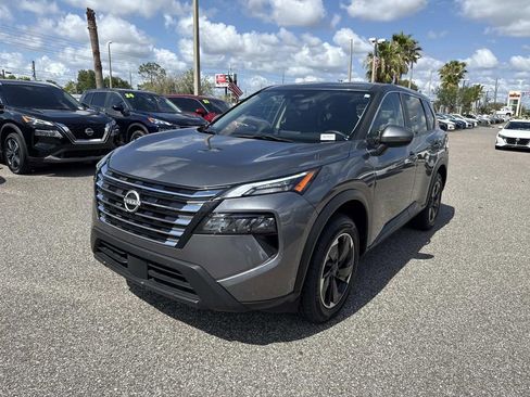 Certified 2024 Nissan Rogue SV FWD image 8