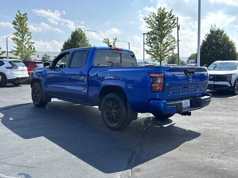 New 2026 Nissan Frontier SV w/ SV Convenience Package AWD/4WD image 4
