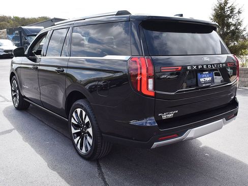 Used 2025 Ford Expedition Max Platinum w/ Driver's Package AWD/4WD image 3