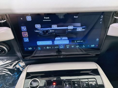 New 2026 Lincoln Navigator Premiere AWD/4WD image 20