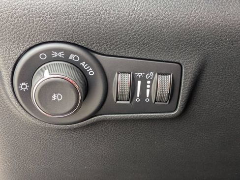 New 2026 Jeep Compass Latitude AWD/4WD image 16