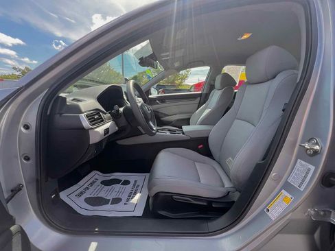 Used 2019 Honda Accord LX image 12