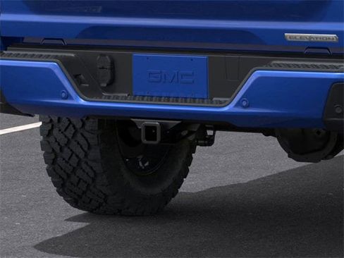 New 2025 GMC Canyon Elevation w/ Convenience Package image 14