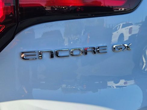 Used 2024 Buick Encore GX Preferred FWD image 27