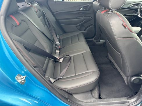 Used 2025 Chevrolet Trax RS w/ Driver Confidence Package image 16