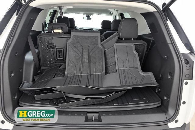Used 2021 Chevrolet Traverse LT FWD image 16